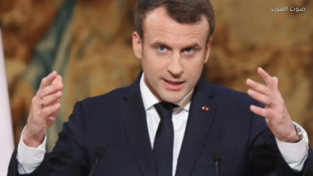 ماكرون يوجه حاملة الطائرات شارل ديجول نحو البحر المتوسط