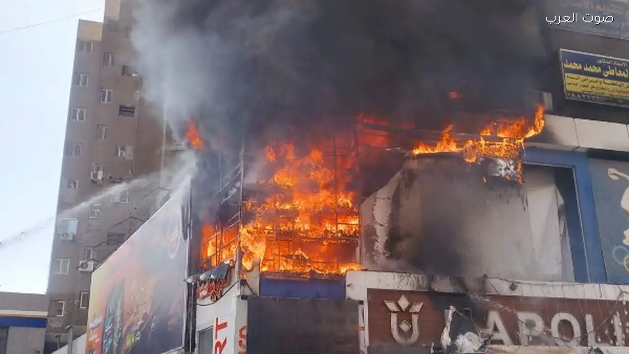 محافظ أسيوط يعلن مراجعة تراخيص المحلات والمطاعم بعد حريق ميدان المحطة