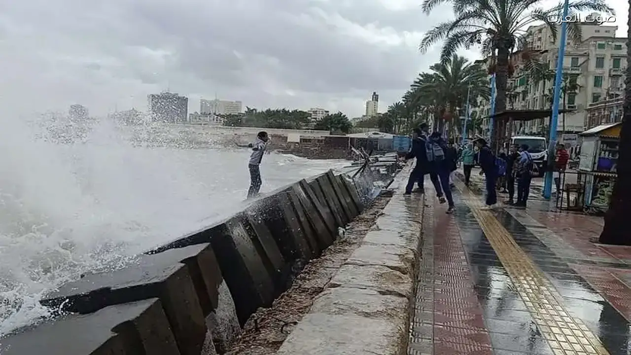 محافظ الإسكندرية يرفع درجة الاستعداد لمواجهة نوة الحسوم