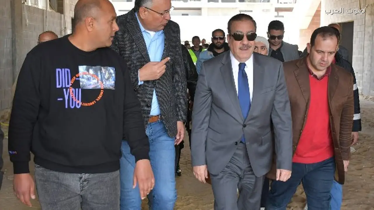محافظ بورسعيد يزور مشروع الاستاد الجديد