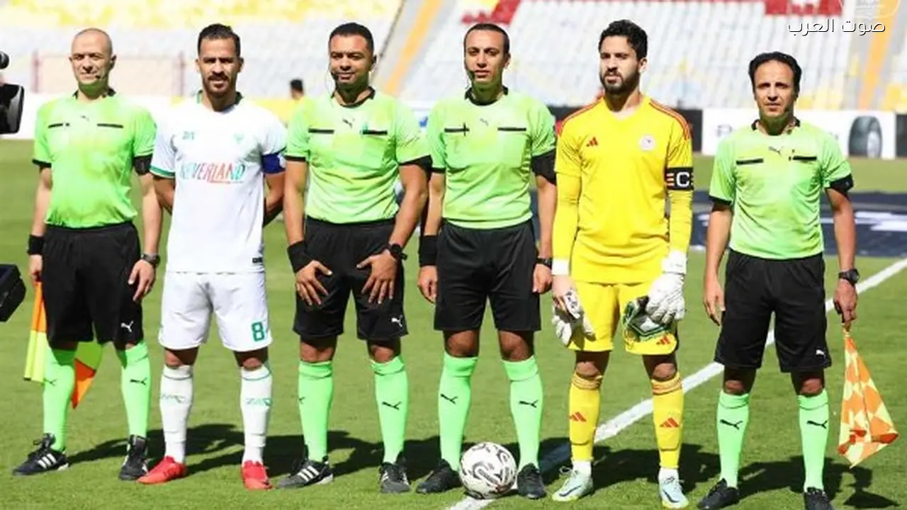 محمد الغازي يدير مباراة الأهلي والمقاولون في الدوري المصري