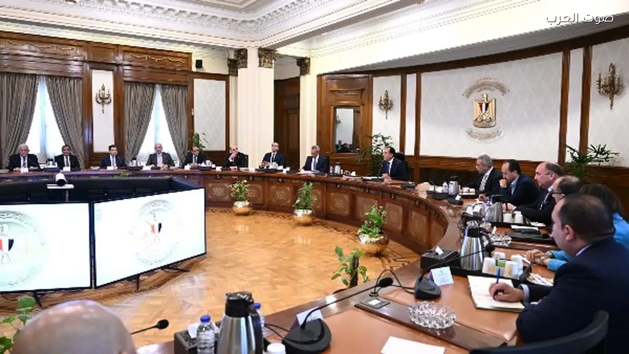 مدبولي يلتقي رؤساء الهيئات البرلمانية لبحث نتائج الإصلاح الاقتصادي