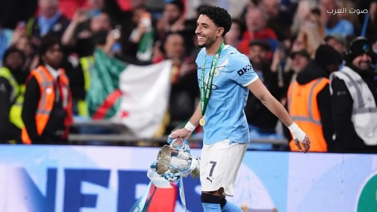 مرموش يشعر بسعادة كبيرة بعد الفوز بأول بطولة مع مانشستر سيتي