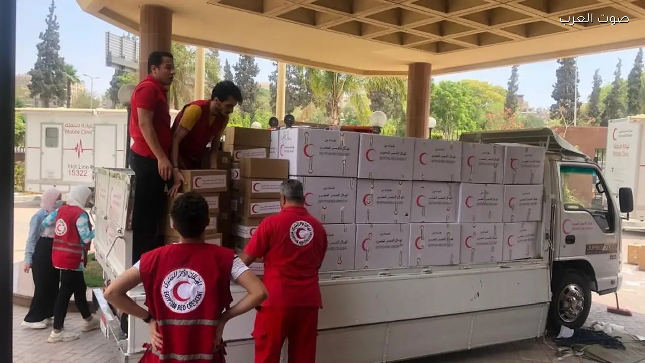 مصر تجمع أطفال غزة للإفطار في مائدة واحدة