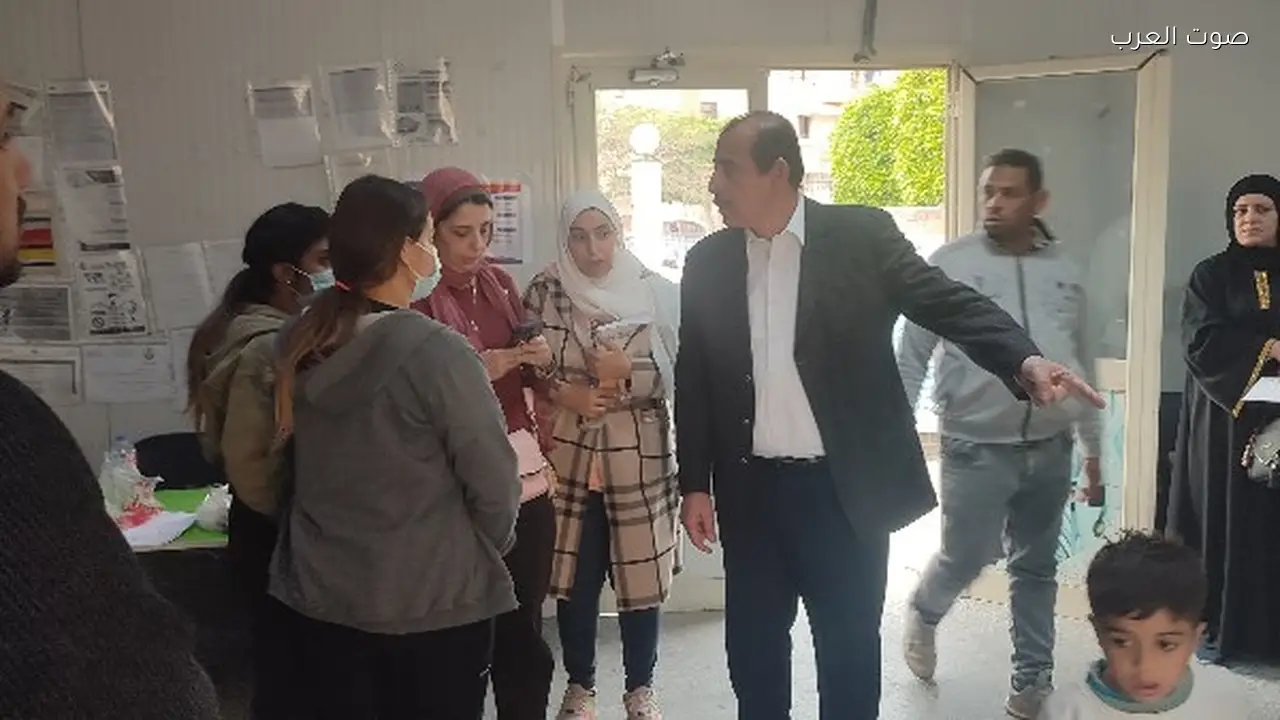 مكافأة لفريق مستشفى الشيخ زايد وإحالة إدارة المستشفى المركزي للتحقيق