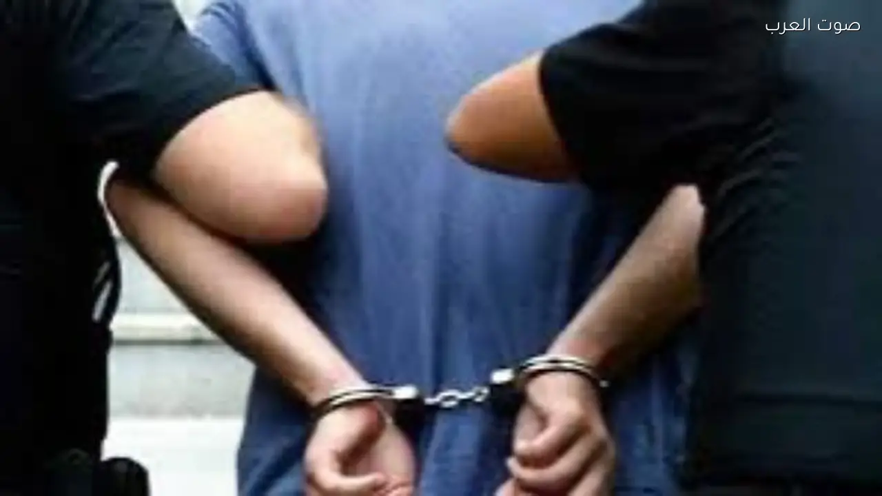 موظف يُحتجز بتهمة التحرش بسيدة في ميكروباص بالدقي