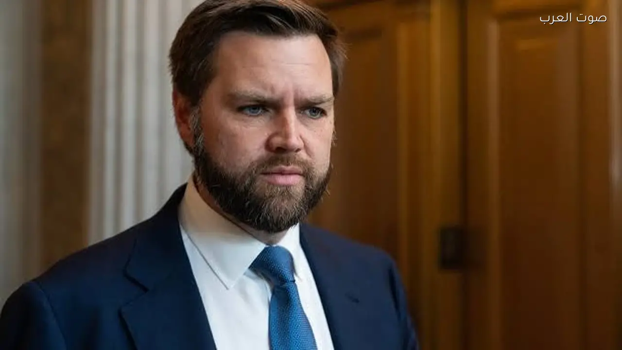 نائب ترامب يتجنب سؤالاً حول حرب إيران خوفاً من السجن