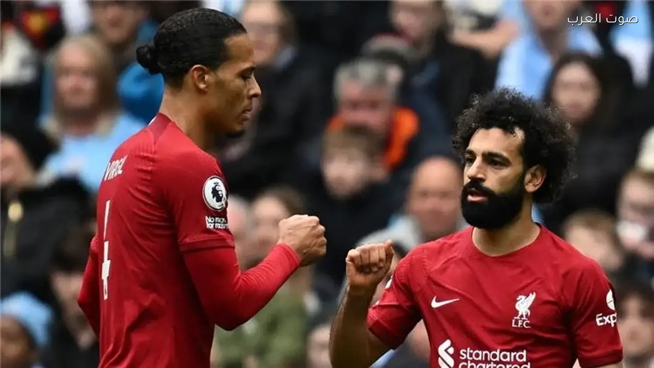 نجم ليفربول السابق ينتقد فان دايك وصلاح بعد خسارة وولفرهامبتون