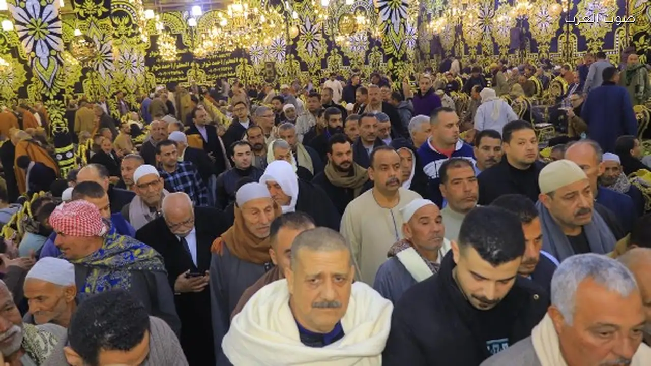 نهال طايل تستقبل عزاء والدها بحضور برلمانيين ونجوم الفن والإعلام