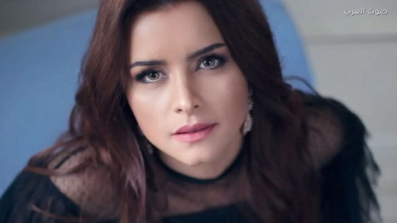 نور تطلب حظر التصوير خلال جنازة زوجها