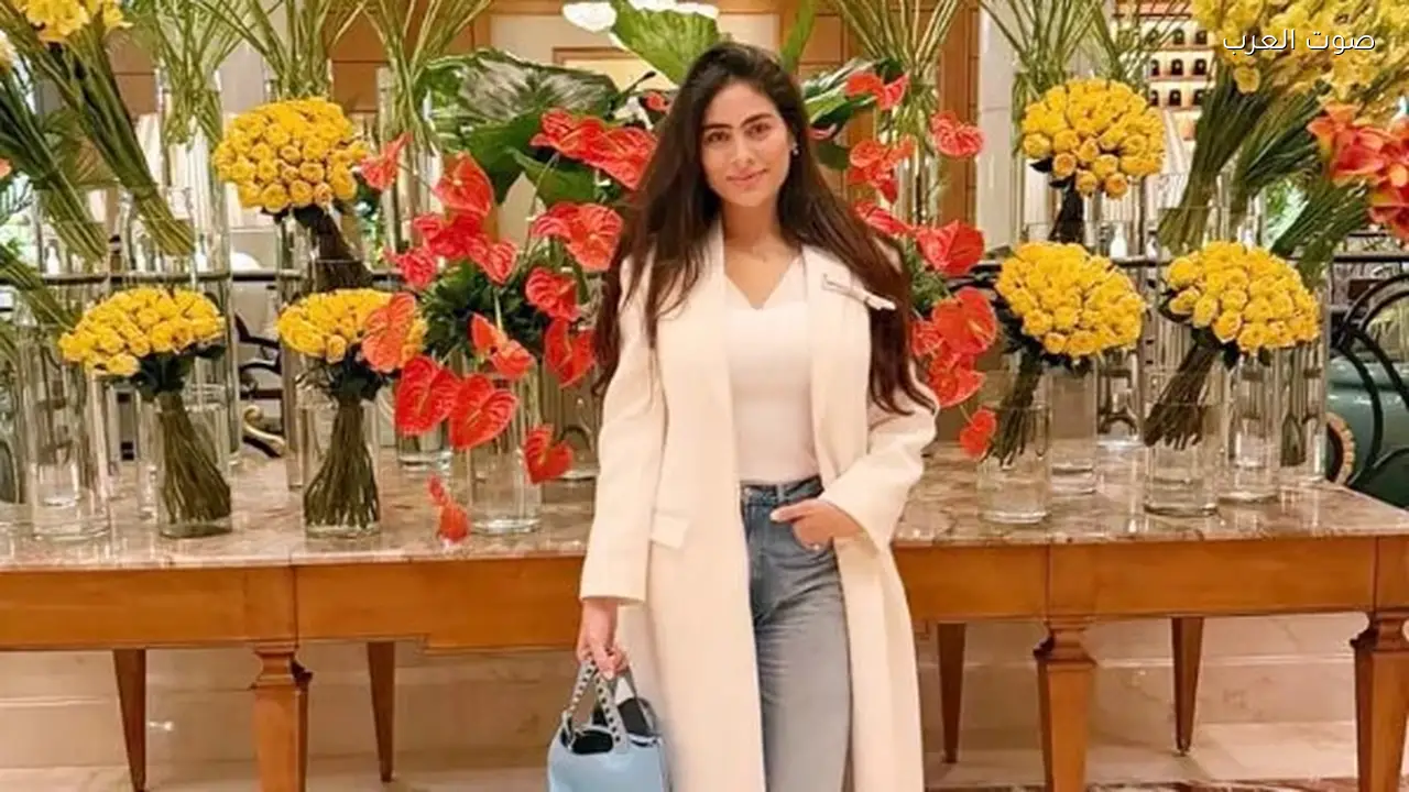 هاجر أحمد تتألق بإطلالة شتوية في باريس