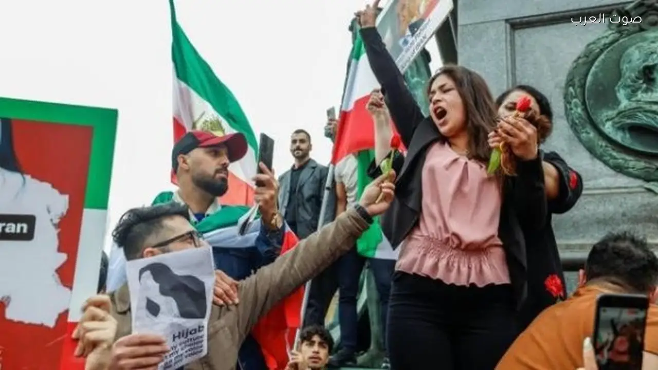 هجرة جماعية من إيران نحو الحدود التركية تثير الجدل