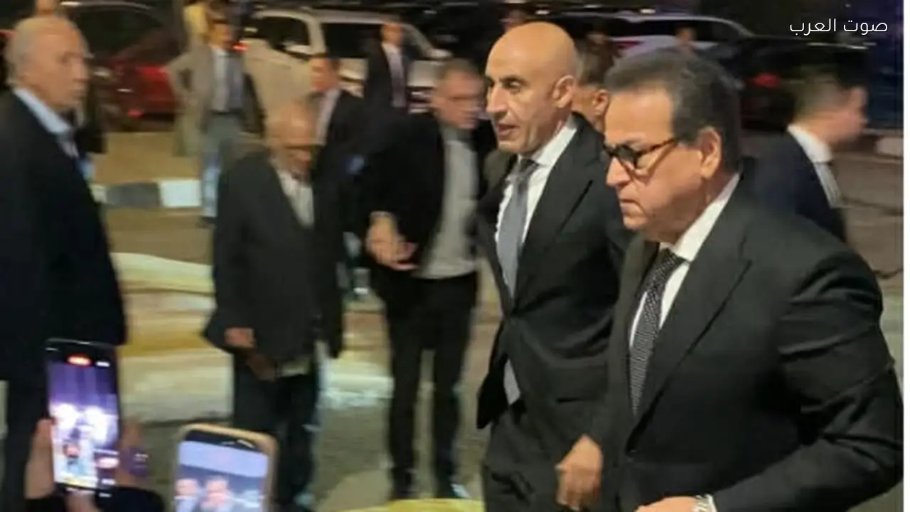 وزراء الدولة يقدمون العزاء لوزير الزراعة في وفاة والدته