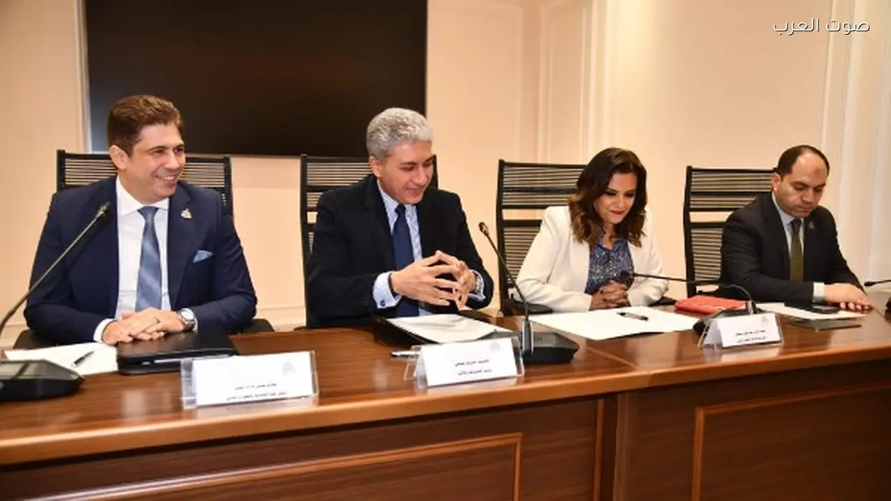 وزير الآثار يشرح خطة الترويج السياحي أمام النواب