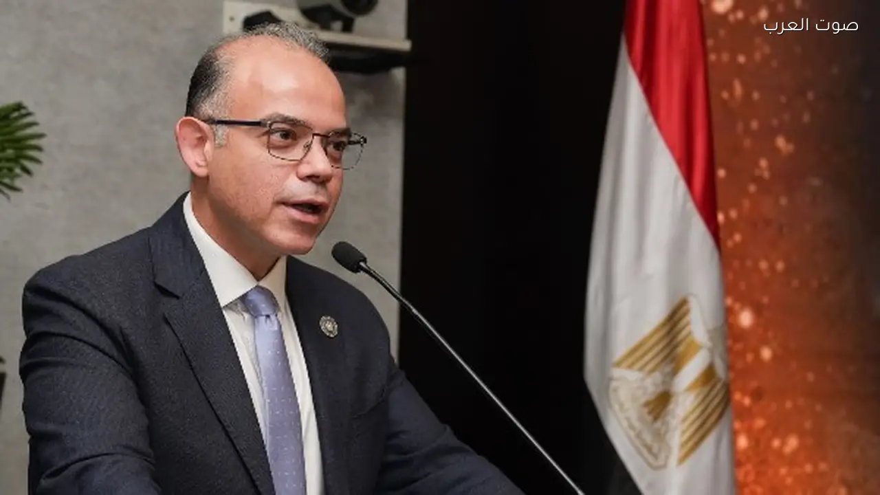 وزير الاستثمار يكرم الكفاءات لتعزيز بيئة الأعمال