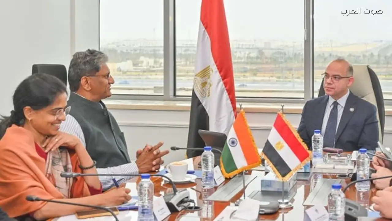 وزير الاستثمار يلتقي السفير الهندي لتعزيز الشراكة الاقتصادية