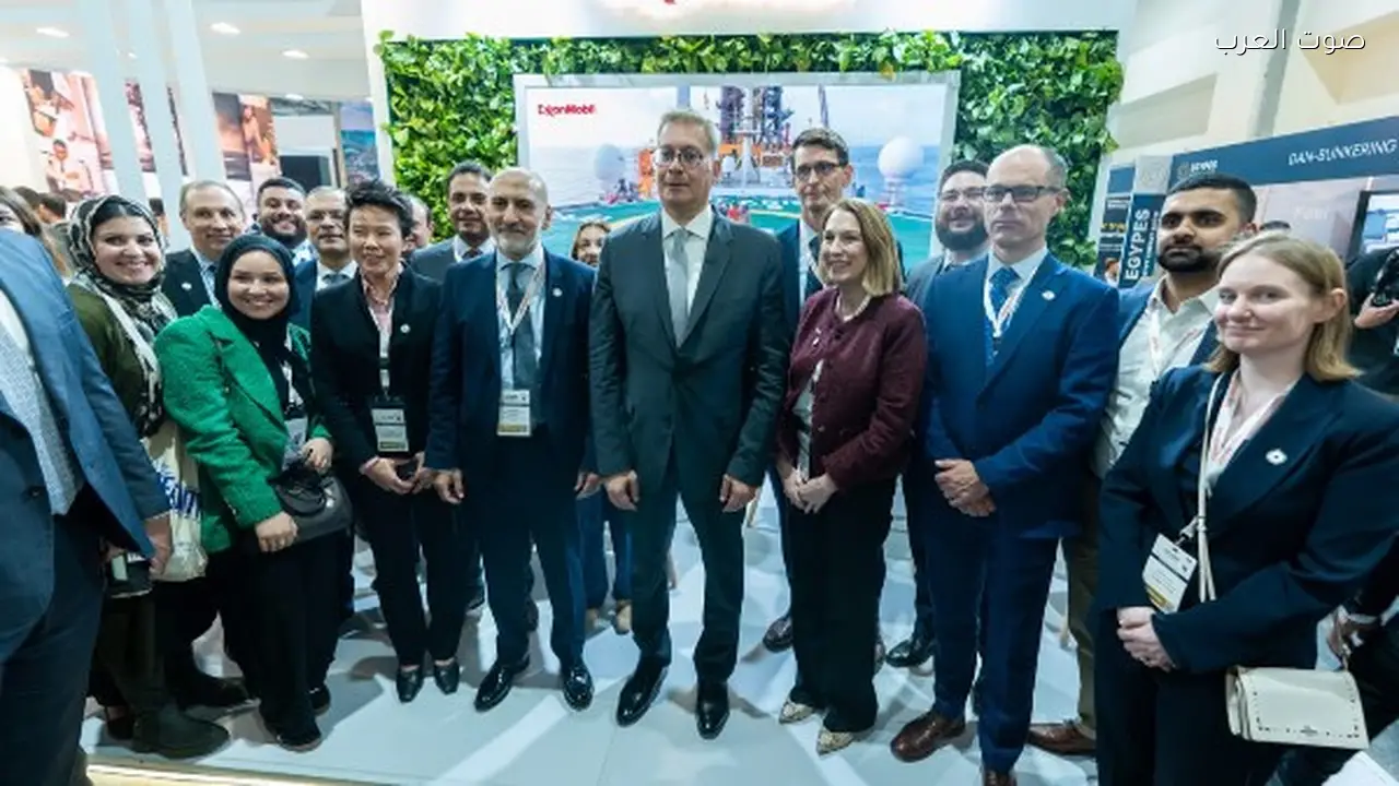 وزير البترول يزور أجنحة الشركات في مؤتمر إيجبس 2026 للطاقة