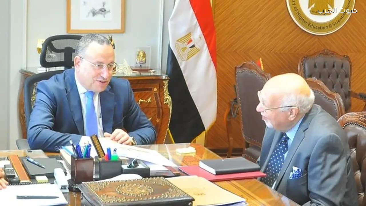 وزير التعليم العالي يناقش إنشاء فرع جامعة إسبانية بمصر
