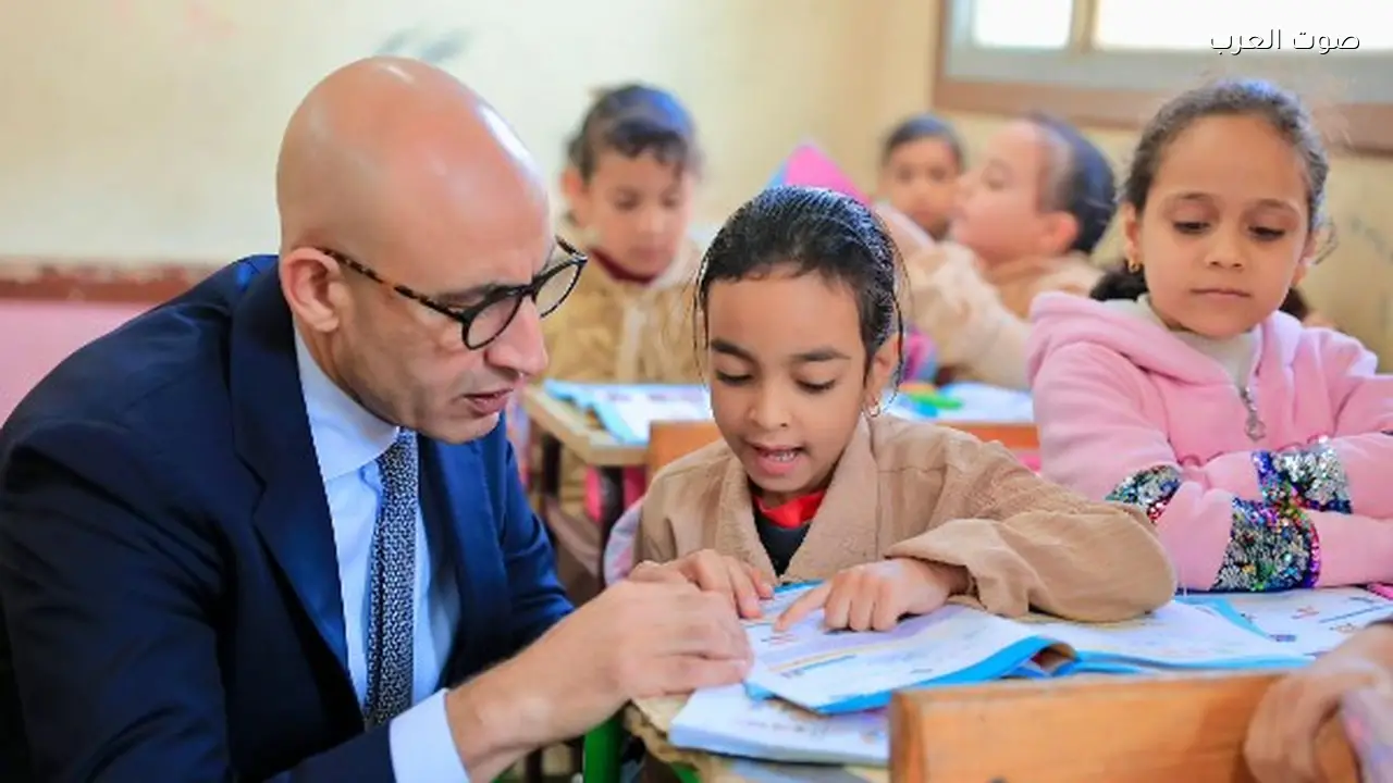 وزير التعليم يؤكد على إجراء التقييمات الأسبوعية بمواعيدها خلال زيارة مفاجئة لمدارس الغربية