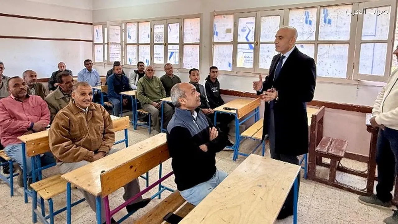 وزير التعليم يعلن خطوات لتحسين أوضاع المعلمين في قنا