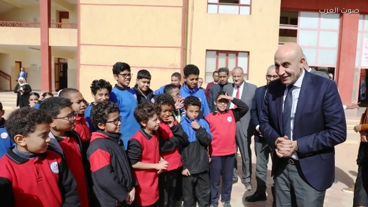 وزير التعليم يقوم بجولة مفاجئة في مدارس كفر الزيات بالغربية
