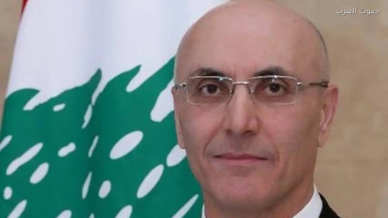 وزير الداخلية اللبناني يقدم للرئيس عون تفاصيل الإجراءات لمواجهة التداعيات الإسرائيلية