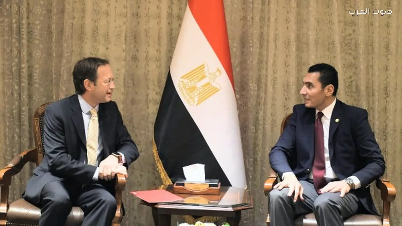 وزير الرياضة يعلن توطين صناعة الأدوات الرياضية مع إسبانيا