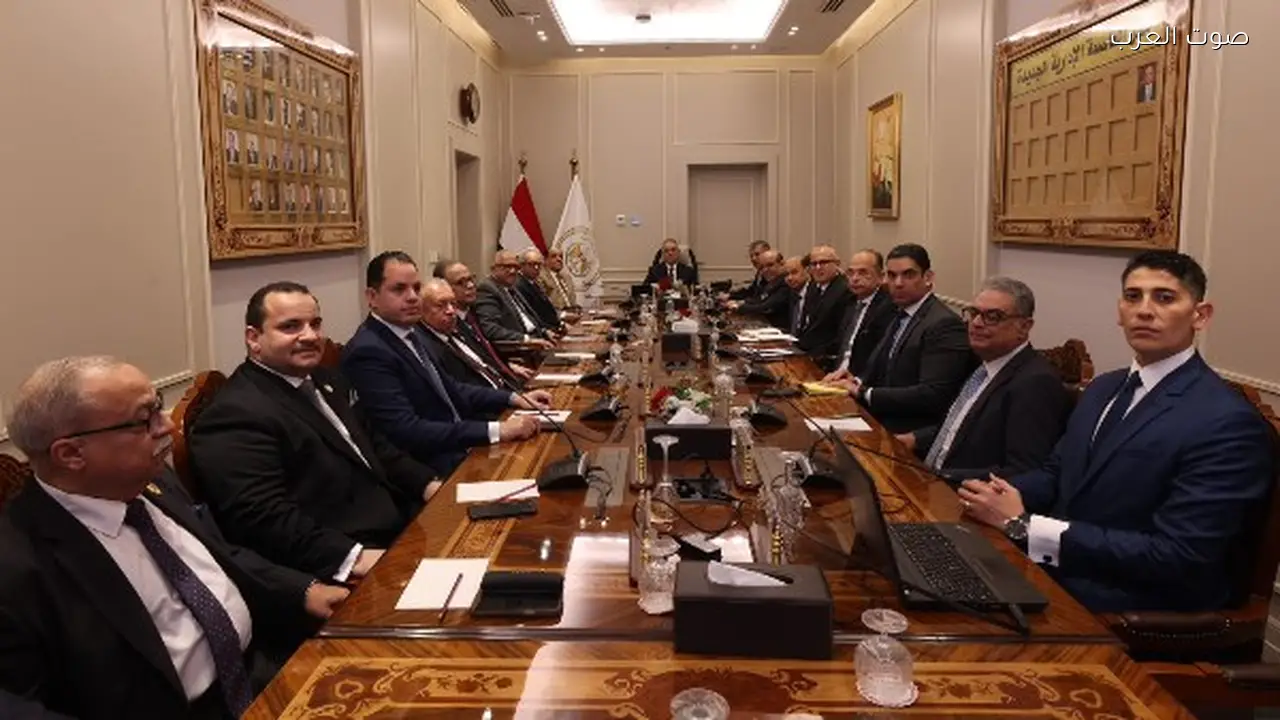 وزير العدل يلتقي رئيس اللجنة التشريعية بمجلس الشيوخ