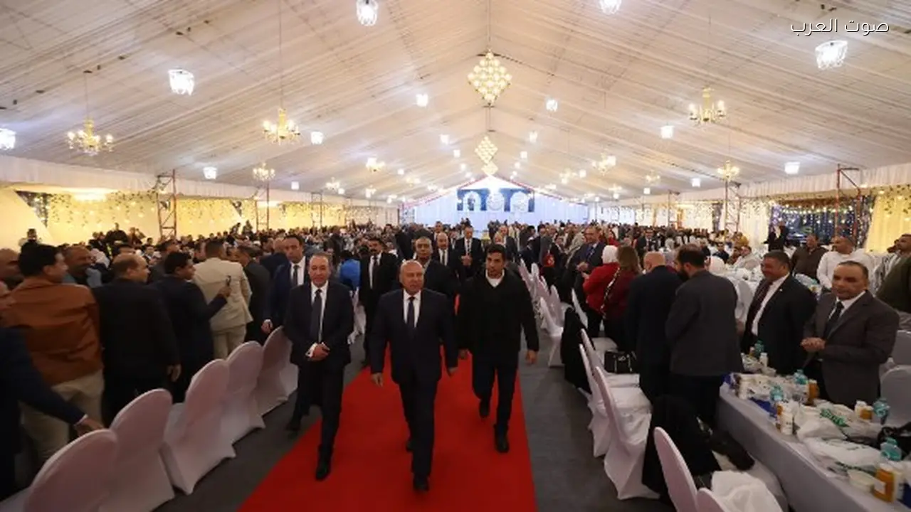 وزير النقل يتفقد ورش شركة النيل لنقل البضائع ويشارك العاملين الإفطار