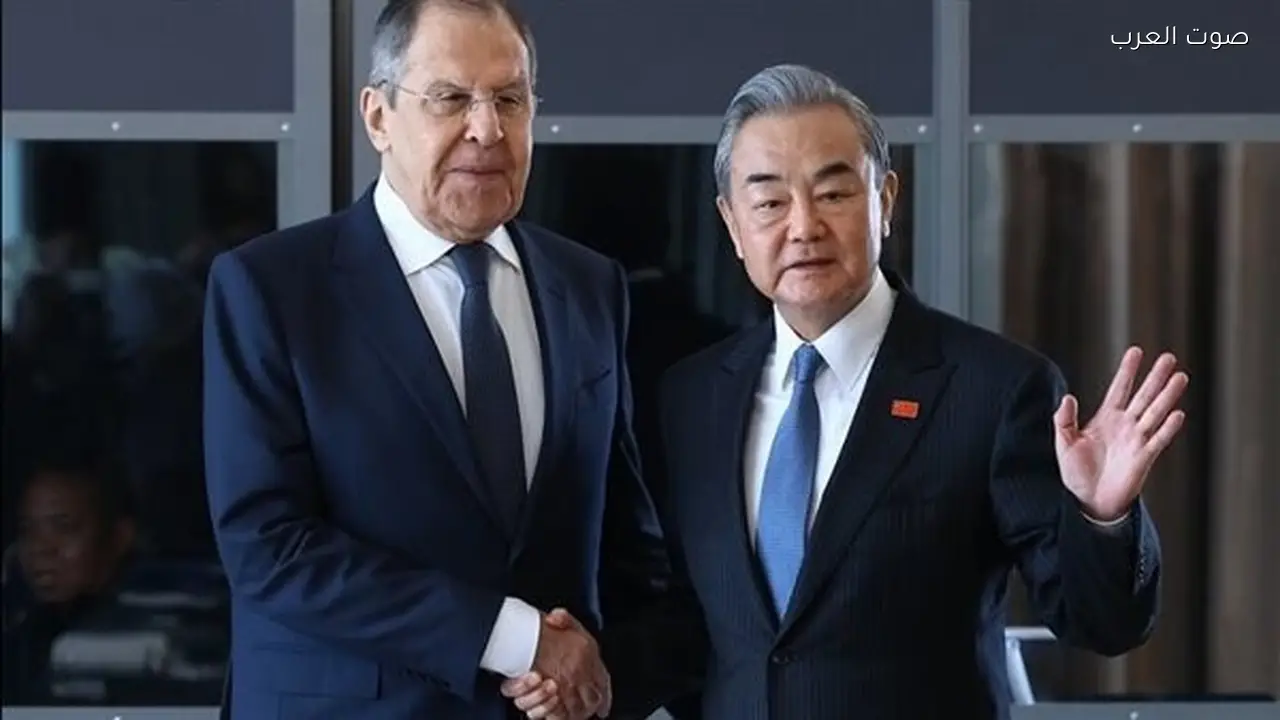 وزيرا خارجية الصين وروسيا يناقشان الضربات الأمريكية والإسرائيلية على إيران