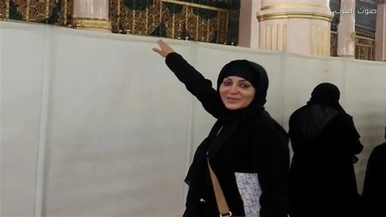 وفاء عامر تسافر لأداء العمرة خلال يومين