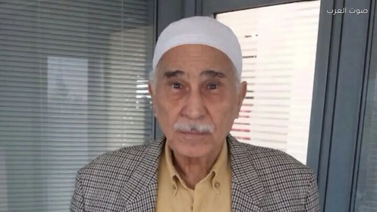 أحمد عبد الرحمن أبو زهرة يطلب الدعاء لوالده في العناية المركزة