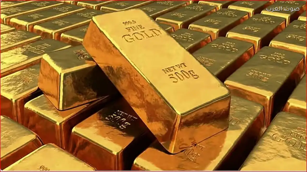 أسعار الذهب ترتفع 2% مع انخفاض الدولار