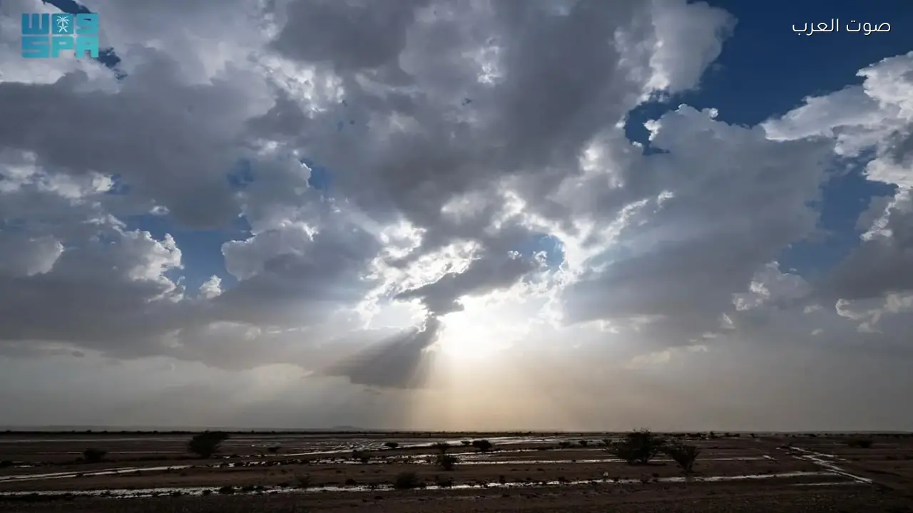 أمطار عشيرة شمال الطائف تخلق مناظر طبيعية جديدة