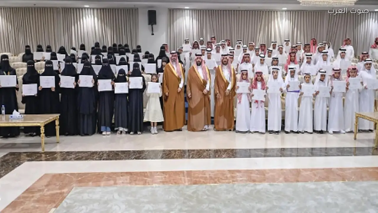 أمير جازان يكرم الفائزين بجائزة “منافس 2025” من الطلاب والطالبات
