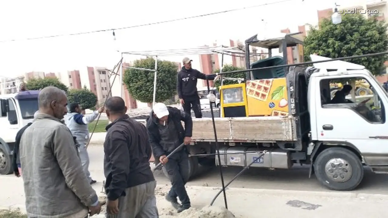 إزالة الإشغالات والتعديات في مدينة العاشر من رمضان