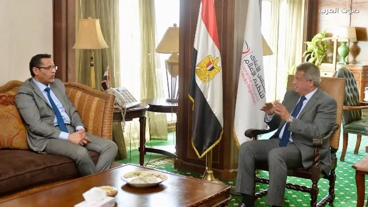 اجتماع بين رئيس الأعلى للإعلام ونقيب الصحفيين لمناقشة قضايا مشتركة