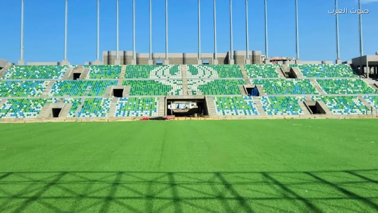 استكمال زراعة نجيل استاد المصري الجديد مع صور