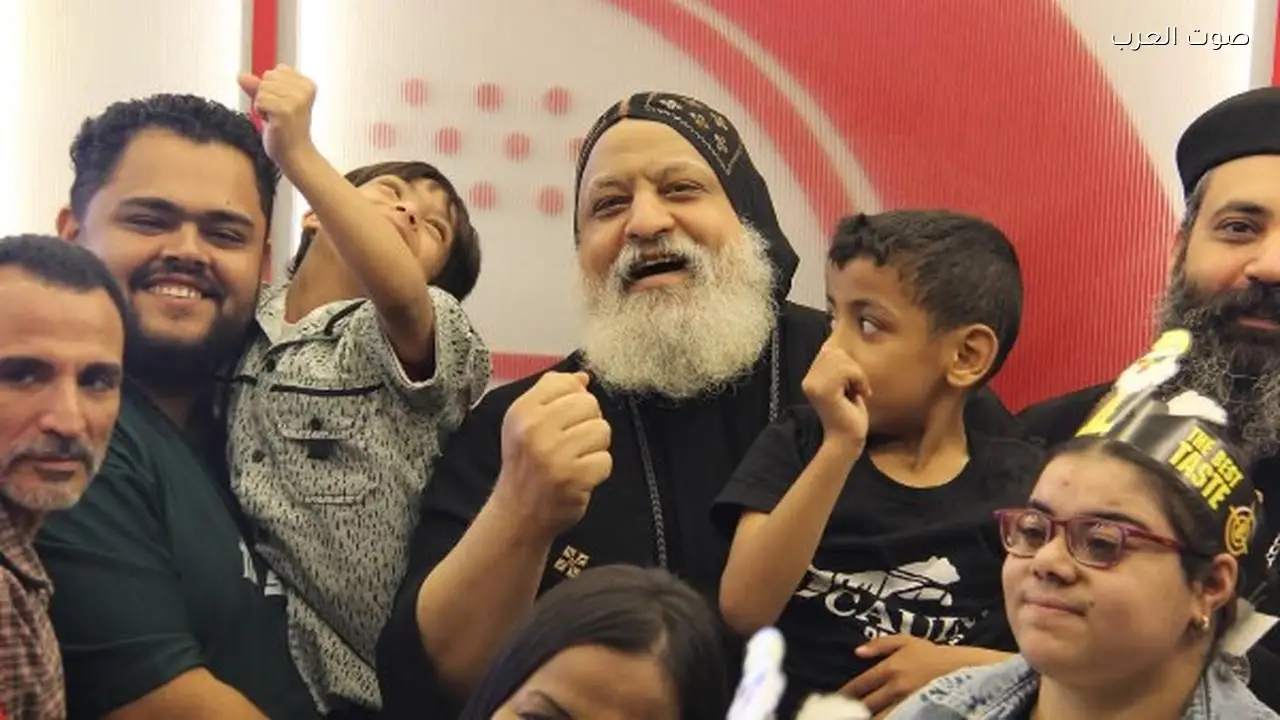 الأنبا ميخائيل يحتفل بعيد القيامة مع ذوي القدرات الخاصة