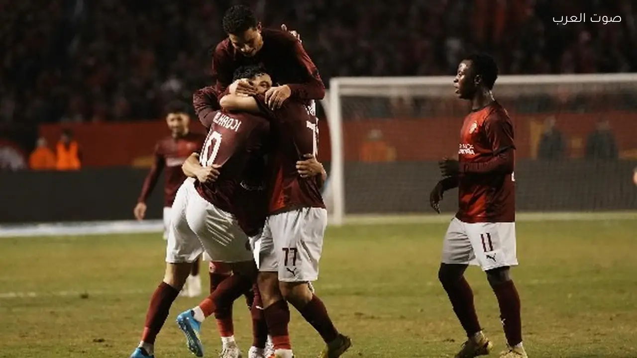الأهلي يتعادل مع سيراميكا 1-1 ويعقد فرصه في الدوري