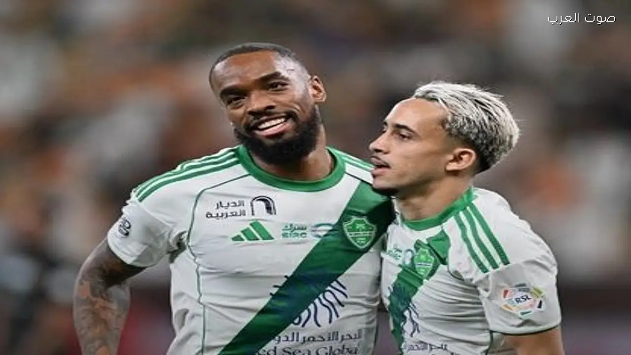 الأهلي يتغلب على ضمك بثلاثية في دوري روشن