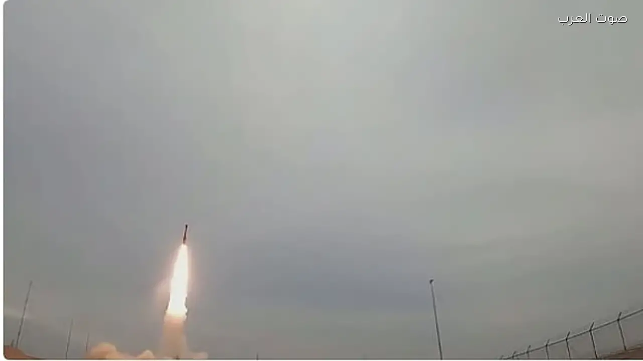 الإمارات تعلن تعاملها مع 9 صواريخ باليستية وصاروخ كروز و50 مسيرة اليوم