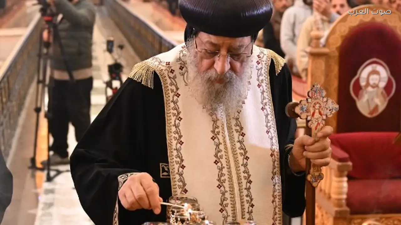 البابا تواضروس يؤدي قداس ختام الصوم في الدير