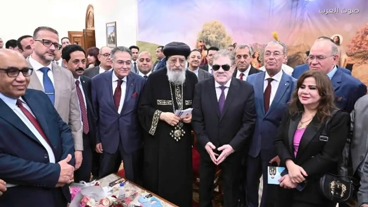 البابا تواضروس يستقبل التهاني بعيد القيامة المجيد