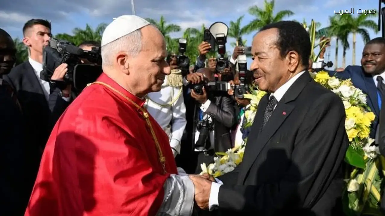 البابا لاون يصل الكاميرون برسالة سلام حول التنوع وأهميته للمستقبل