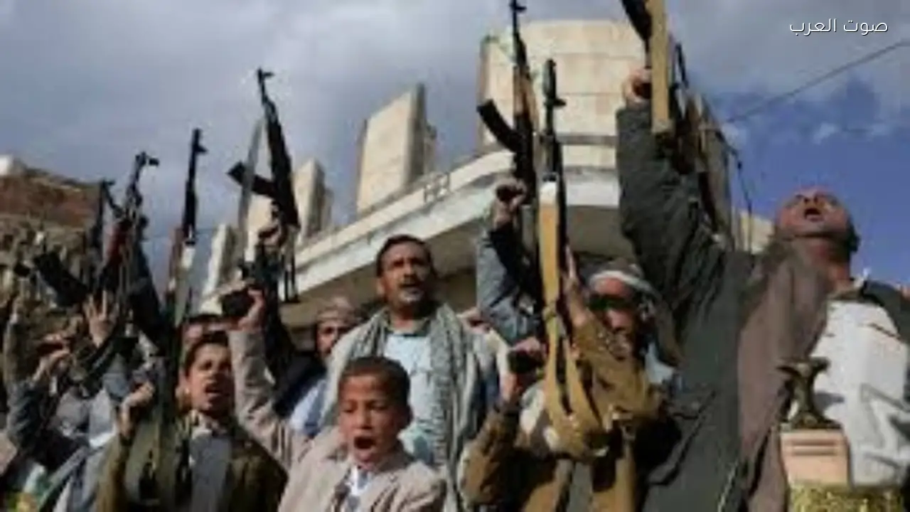 الحوثي يعلن استهداف أهداف حساسة في إسرائيل بصواريخ باليستية