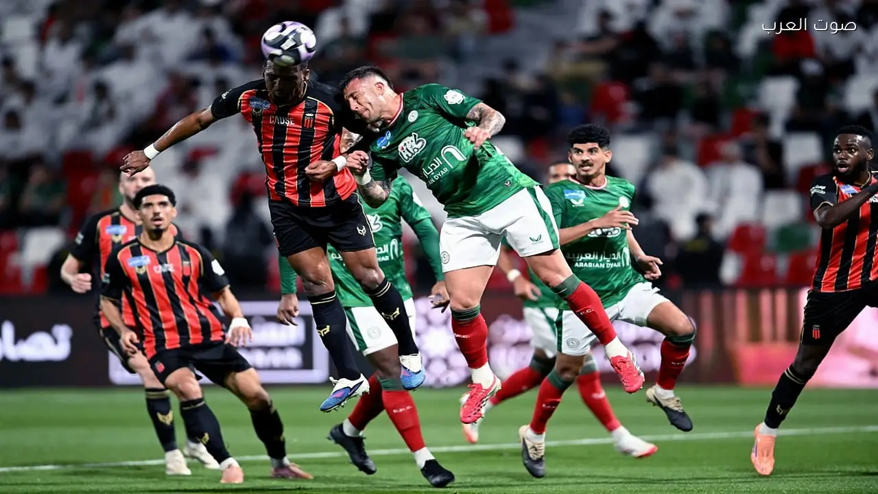 الرياض ينتزع فوزًا مثيرًا من الاتفاق في دوري روشن