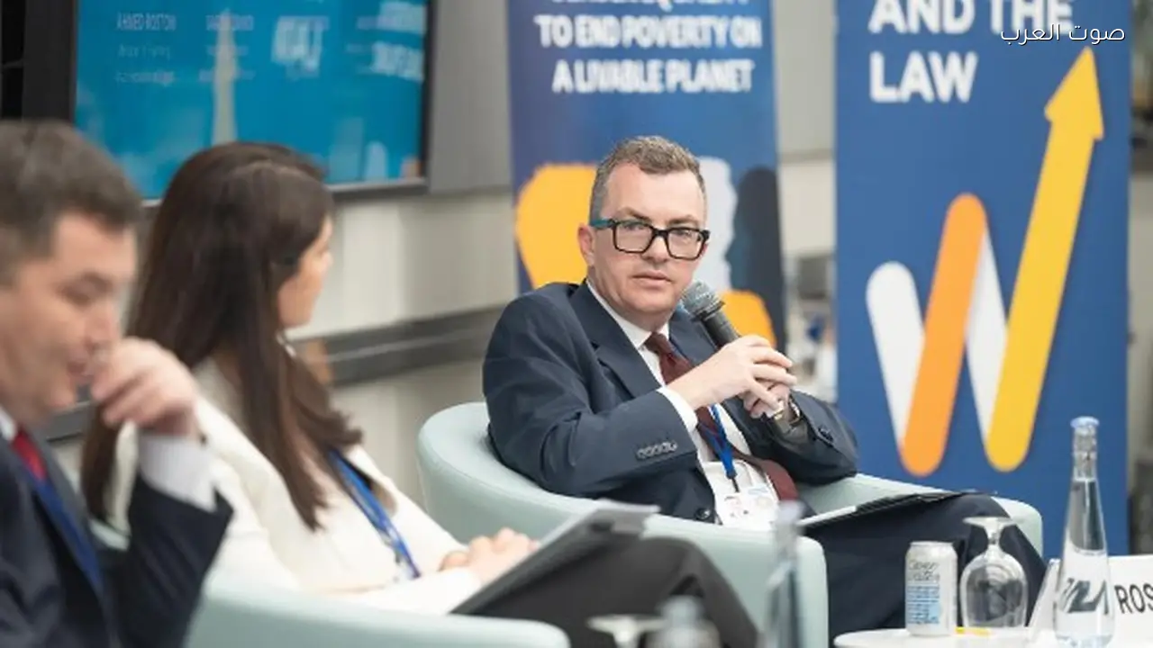 السيسي يؤكد دعمه لتمكين المرأة اقتصادياً واجتماعياً