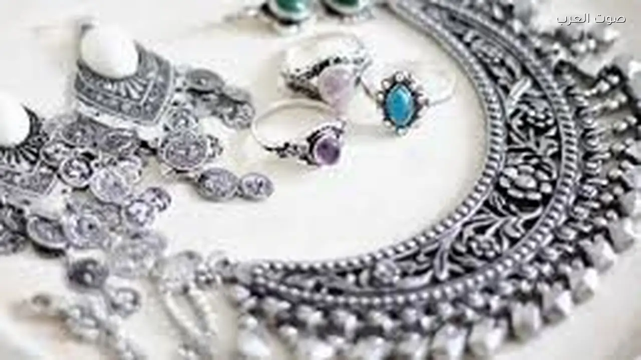 الفضة في مصر تتماسك رغم ضغوط الدولار وتراجع 0.7% للأوقية