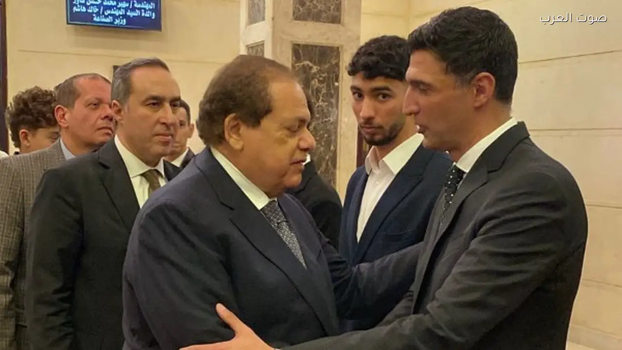 النائب محمد أبو العينين يعزي وزير الصناعة في وفاة والدته